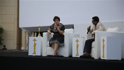 إلهام شاهين عن لبلبة: 