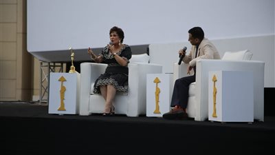 محمود حميدة عن لبلبة: 