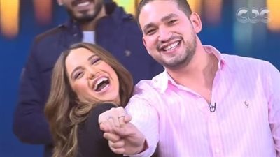 الجمعة.. خطوبة الفنانة رنا رئيس على الهواء في حلقة 