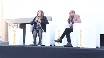 كاملة أبو ذكري: 