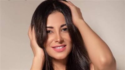 انهيار إنجي خطاب من البكاء بعد مشاهدة فيديو تعدي شاب على والدته