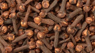 فوائد القرنفل وأضراره وكيفية استخدامه