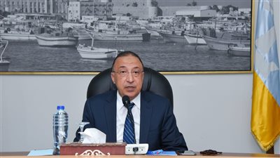 محافظ الإسكندرية: وقف بناء تمثال عروس البحر بطريق الكورنيش 