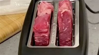 استشاري تغذية يُحذر من تناول لحوم تحدي الـ 