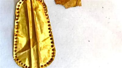 عاجل| الكشف مومياوات ذات ألسنة ذهبية بجبانة قويسنا الأثرية