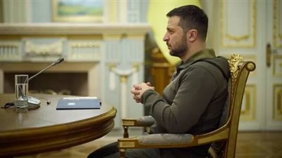 خبير أمريكي يحذر من خطر زيلينسكي على حلف الناتو