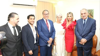 نجوم المسرح على ريد كاربت مهرجان شرم الشيخ الدولي للمسرح الشبابي