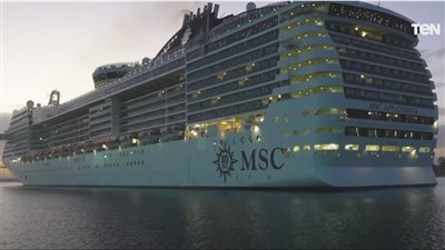 شاهد.. وصول السفينة السياحية Splendida ميناء السخنة