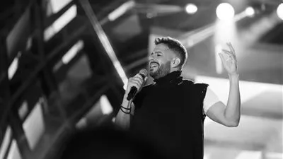 محمد حماقي ينشر صورًا له من حفله أمس