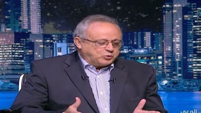 مدير مكتبة الإسكندرية: سيظل الكتاب الورقي خير رفيق للإنسان (فيديو)