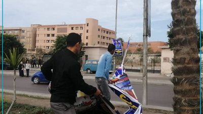 إزالة أكثر من 200 إعلان مخالف بشوارع الإسكندرية 