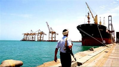 كيف تحرك اليمن لمواجهة تهديد الحوثيين للملاحة وموانئ النفط؟