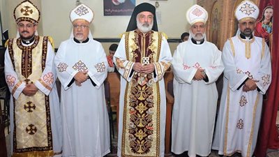 الأنبا باسيليوس يترأس قداس المناولة الاحتفالية بكنيسة الملاك ميخائيل بالقوصية