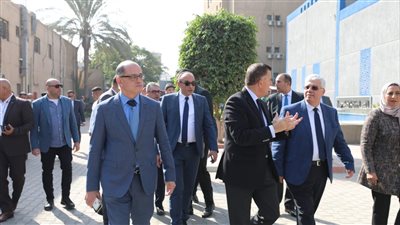 أيمن عاشور: المدينة الطبية بجامعة عين شمس صرح علمى للباحثين فى المجالات الطبية