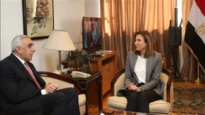 وزيرة الثقافة تستقبل سفير العراق بمصر لبحث سبل التعاون المشترك