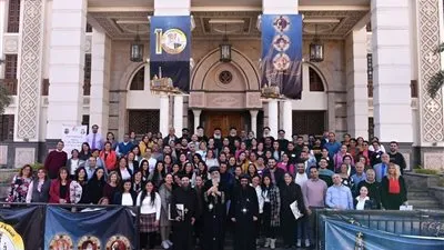 البابا تواضروس الثاني يلتقي العاملين في برامج أسقفية الخدمات بالمقر الباباوي