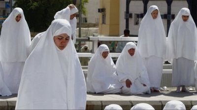 ما لا يجوز للمرأة لبسه في العمرة