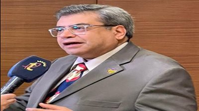 القس رفعت فكري يعزي البابا تواضروس في نياحة أسقف المنصورة