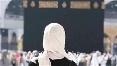 حكم سفر المرأة للعمرة أو الحج مع عصبة نساء