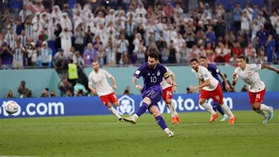 عاجل.. ميسي يهدر ركلة جزاء أمام بولندا بكأس العالم 