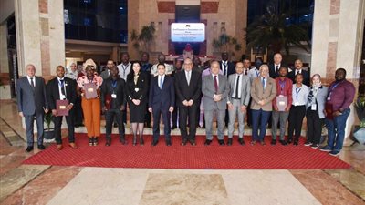 رئيس العربية للتصنيع يشهد حفل تخرج البرنامج التدريبي لإدارة شبكة المعلومات 