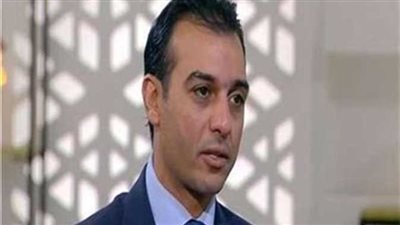 أستاذ اقتصاديات الصحة محذرًا: 