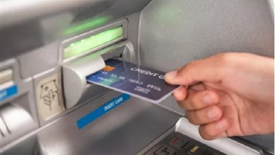 ما الفرق بين الكريدت كارد والديبت كارد؟