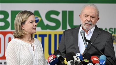 الرئيس البرازيلي يستفز المنتخب الأرجنتيني بتوقعاته لمنافسي السامبا بكأس العالم 