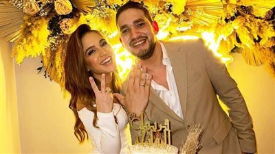 رنا رئيس تنشر صورًا جديدة من حفل قراءة فاتحتها