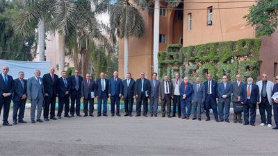 رئيس جامعة بنها يستقبل أعضاء لجنة قطاع العلوم الزراعية 