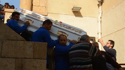 شاهد.. الجزء الثاني من صور جنازة الكاتب الصحفي الكبير مفيد فوزي