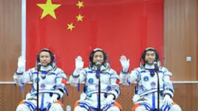 بعد 183 يوما.. 3 رواد فضاء يعودون للأرض بعد أداء مهمتهم