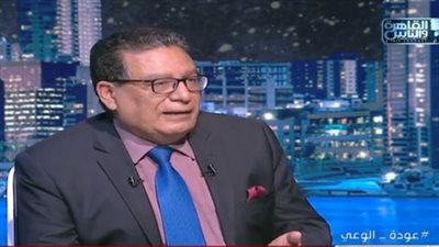 خبير اقتصادي يتحدث عن أسباب الأزمة العالمية (فيديو)