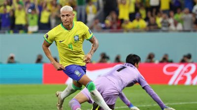 مدرب توتنهام يدعم ريتشاليسون بعد أزمته الأخيرة