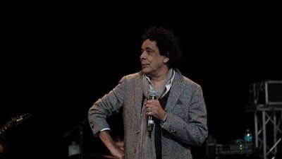 محمد منير وتعاون جديد مع أمير طعيمة وعمرو مصطفى 