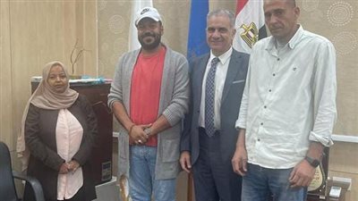 نائب شئون التعليم والطلاب يلتقي بفريق عمل  لتحديث العملية التعليمية