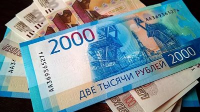 روسيا تفرض الروبل الروسي كعملة أساسية في منطقة خيرسون بأوكرانيا