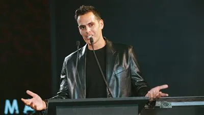 الموسيقى مصدر إلهام للموضة.. هشام خرما يتعاون مع مؤسسة ماجد الفطيم وFAD دبي في فعالية Fashion Glam 