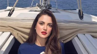 بإطلالة كلاسيكية.. درة تخطف الأنظار في أحدث ظهور لها