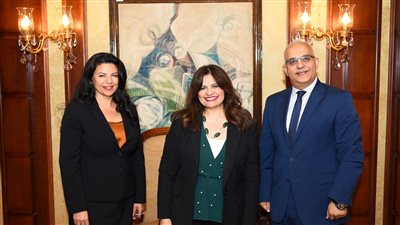 وزيرة الهجرة تستقبل المدير التنفيذي لمنظمة Coptic Orphans بأمريكا