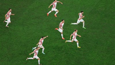 كأس العالم 2022.. كرواتيا ترقص بدلًا من البرازيل ومودريتش يواسي زميله السابق 