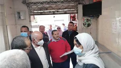 نائب محافظ القليوبية تدفع بسلع غذائية داخل المجمعات الاستهلاكية بكفر شكر