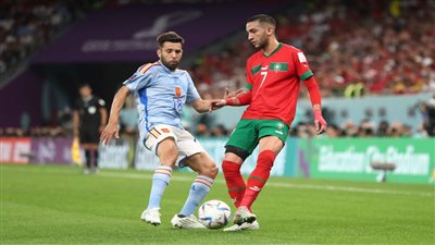 النصر السعودي يغري زياش بعرض ضخم