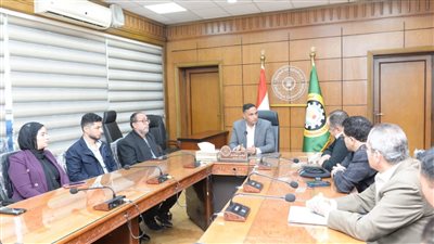 محافظ الدقهلية يترأس اجتماع اللجنة الدائمة للإشراف على مشروع منظومة النقل الجماعي