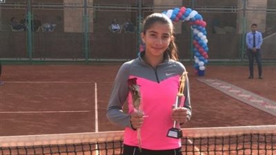 همس محمد متولي بطلة فى سماء التنس بنادي سموحة