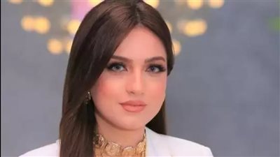بعد تصريحاتها الأخيرة.. فنانين سخروا من الإعلامية ياسمين عز 