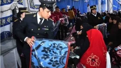 وزارة الداخلية توجه عدة قوافل لمختلف المحافظات لتوزيع المساعدات العينية