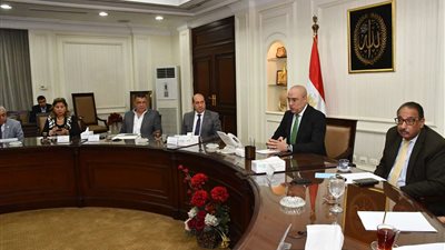 وزير الإسكان يتابع موقع فريد من نوعه 