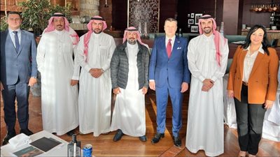 وزير السياحة والآثار يلتقي مدير العلاقات الدولية بوزارة السياحة السعودية 