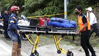 ماليزيا تعلن: 16 قتيلا و17 مفقودا جراء انهيار أرضي في مخيم سياحي